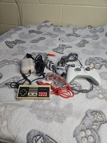 Video Game Lot , Nintendo Xbox, cables 