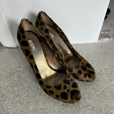 Tacones vintage de cuero con pelo de pony manchado Miu miu Foto 1 de 4