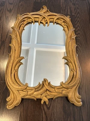 Espejo de pared Syroco Hollywood Regency años 40 madera dorada hojas foliadas 21" Foto 1 de 4