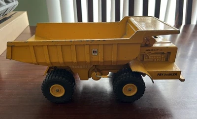 Camión de volteo hidráulico ERTL PAYHAULER DE COLECCIÓN INTERNACIONAL-# 425 Foto 1 de 4