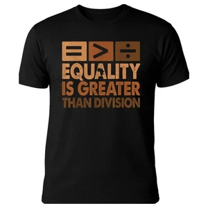 Equality Greater Than Division Mathe-Shirt - BHM Social Justice T-Shirt Geschenkideen - Bild 1 von 10