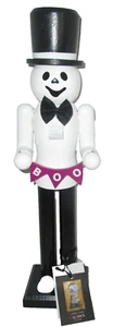 CASCANUECES HALLOWEEN ~ 15" ~ FANTASMA EN SOMBRERO DE COPA Y PAJARITA Por Cynthia Rowley - Imagen 1 de 4