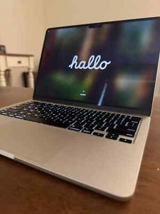 Apple MacBook Air 13-inch with M3 Chip 512GB SSD/16GB RAM - Starlight - Picture 1 of 6