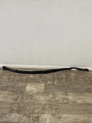 Moldura de capucha original Ford FL3Z-1532284-C 2015-2018 F-150 Foto 1 de 4