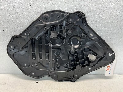 2021-2024 BMW 228I GRAN COUPE REAR RIGHT CARRIER PLATE/SOUND ABSORBER OEM LOT038 Foto 1 de 4