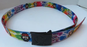 Cintura tinta con cravatta Cheech & Chong con fibbia - Foto 1 di 12