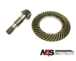 LAND ROVER DEFENDER DIFFERENTIAL CROWNWHEEL & PINION SET (2 PIN TYPE). LR027527 - Picture 1 of 1