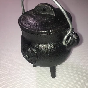 Home Fragrance Incense Holder Cast Iron 3 Legged with Handle and Lid 3” - Picture 1 of 4
