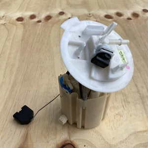 Genuine Mercedes OEM C63s in tank fuel pump lift delivery AMG A2054708501 - Picture 1 of 22