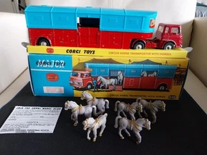 Vintage Corgi Toys Chipperfields Circus Horse Trailer + 6 Original Horses + Box - Bild 1 von 16