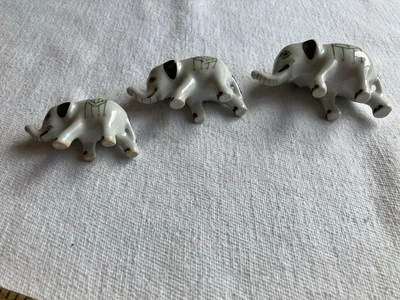 Estatuilla de elefante de 3 piezas  Foto 1 de 4
