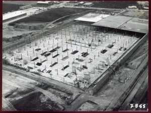Dijon 3 grandes photos construction de la Seita . 1965 - Picture 1 of 3
