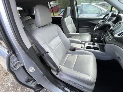 Honda Pilot 2017-2018 asiento delantero derecho eléctrico gris térmico TC:-B-B AWD 144 K 58106 Foto 1 de 4