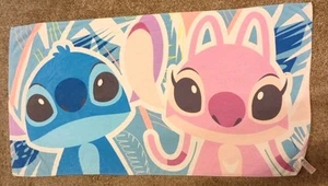 Toalla de Playa Disney STITCH and Angel Suave 29" X 59" Cómoda Dibujos Animados Rosa Azul - Imagen 1 de 2