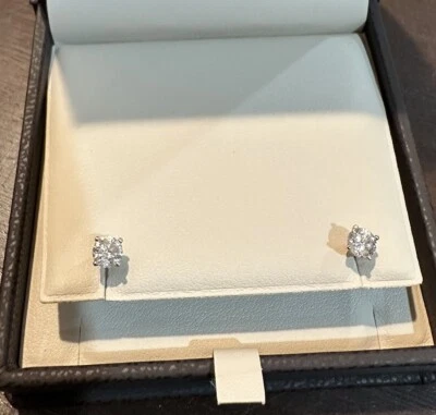 Aretes Tacori de diamantes de 5 mm de oro de 14 k Foto 1 de 3