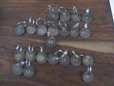 22 Key Rings With Brass Tags • 9£