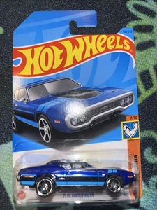Hot Wheels Muscle Mania 7/10 '71 Plymouth GTX 166/250 Blue - Picture 1 of 2