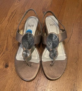 IMPO Metallic Women’s Slip On Thong Heeled Sandals New Size 10 - Picture 1 of 6