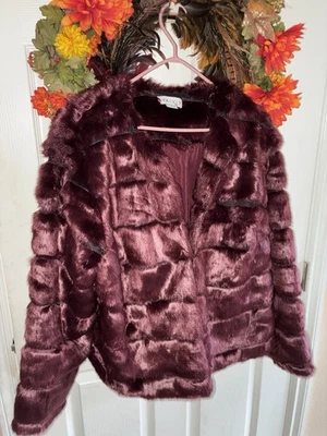 Women Ava Viv Faux Fur Jacket Burgundy Wine Plush XL 1X GORGEOUS holiday Cozy - Image 1 of 3