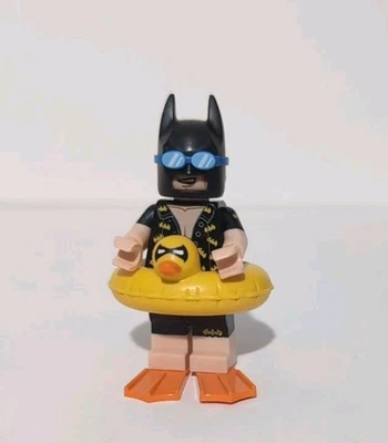 Lego -  Batman Movie Series Vacation Batman #5 71017 Minifigure - Image 1 of 2