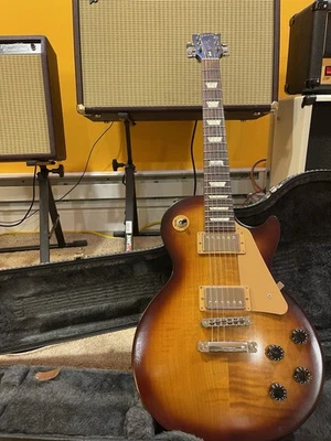 Gibson Les Paul Studio 2014 Desert Burst Finish 120th anniversary Model - Image 1 of 4