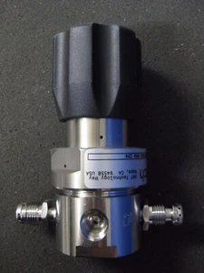 APTech AZ1010S 3PW MV4 MV4 IV4 Pressure Regulator, 100 psig, New - Picture 1 of 5