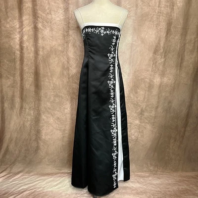 Vintage Zum Zum Niki Livas Beaded Floral Black & White Formal Dress Lace Up Prom - Image 1 of 4