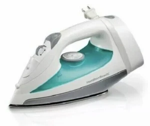 NEW IN BOX! HAMILTON BEACH STEAM IRON WITH RETRACTABLE CORD - Picture 1 of 1