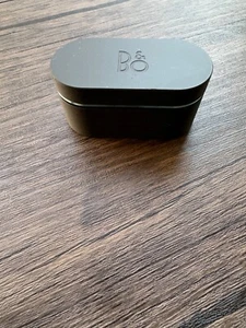 bang and olufsen B8 Sport Ear Pods Wireless Charging Case And Box, NO EAR PODS - Picture 1 of 4