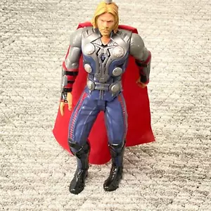 Hasbro Marvel The Avengers Mighty Strike Thor Actionfigur 10 cm - Bild 1 von 10