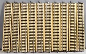 Märklin 3900 D 1/1 10 gerade Modellschienen je 22,4 cm von 1954 a H0 - Picture 1 of 1
