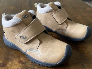 KEEN Waterproof Youth Size 4 Boots - Picture 1 of 6