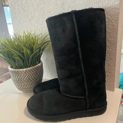 UGG BLACK CLASSIC TALL II SUEDE/ SHEEPSKIN WINTER BOOTS, WOMEN US 5/EUR 35 - Image 1 of 4