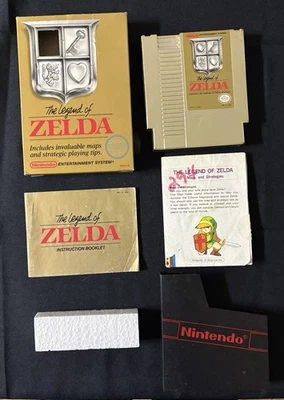 The Legend of Zelda (Nintendo NES, 1987) CIB Gold Free Shipping! - Image 1 of 4
