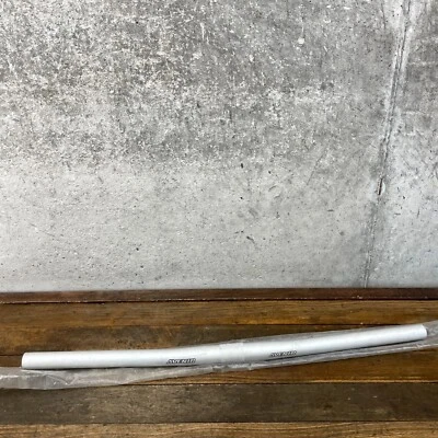 Barra de aleación de manillar Avenir vintage años 90 EE. UU. plata 560 25,4 aluminio MTB Foto 1 de 4