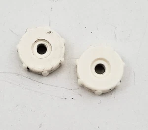 SET OF 2 NUTS PORSCHE 944 951 968 SIDE MARKER LIGHT NUT PLASTIC WHITE KNOB REAR - Foto 1 di 3