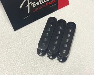 Juego de cubierta de pastilla Fender de bobina única NEGRA EE. UU. para guitarra American Strat - Imagen 1 de 1