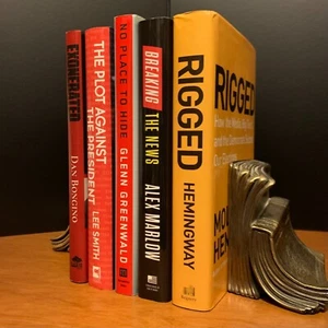 Political Current Events Book Lot: Exonerated, The Plot Against the President, + - Foto 1 di 8