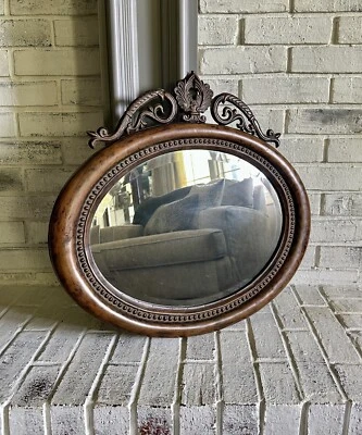 ESPELHO COLONIAL COM MOLDURA DE METAL - Imagem 1 de 4