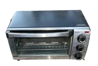 Black + Decker Electric Stainless Countertop Toaster Oven ( Tested) - Image 1 of 4