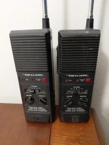 2 Walkie Talkie Radio CB Portatile TRC-219 Realistico (Stranger Things) Testato - Foto 1 di 5