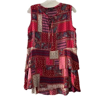 Camisa Top Suzanne Betro Para Mujer Talla Grande Retazos Acentos de Encaje en Niveles Foto 1 de 4