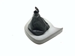 KIA CARENS MK2 2.0 CRDI GEAR STICK GAITOR SURROUND TRIM 84650-1D930 2006-2013🌟 - Picture 1 of 3