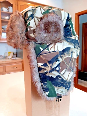 Outdoor Fur Bomber Trapper Hat Camouflage Size Large - Image 1 of 4