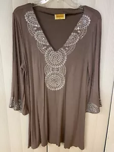 Women’s Top, Simran, Size XLarge, 3/4 Sleeves W/ Trim, Trim Down Neckline, Long, - Picture 1 of 9