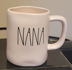 Rae Dunn Hellrosa Nana 20 Unzen Keramik Kaffeebecher NEU - Bild 1 von 4