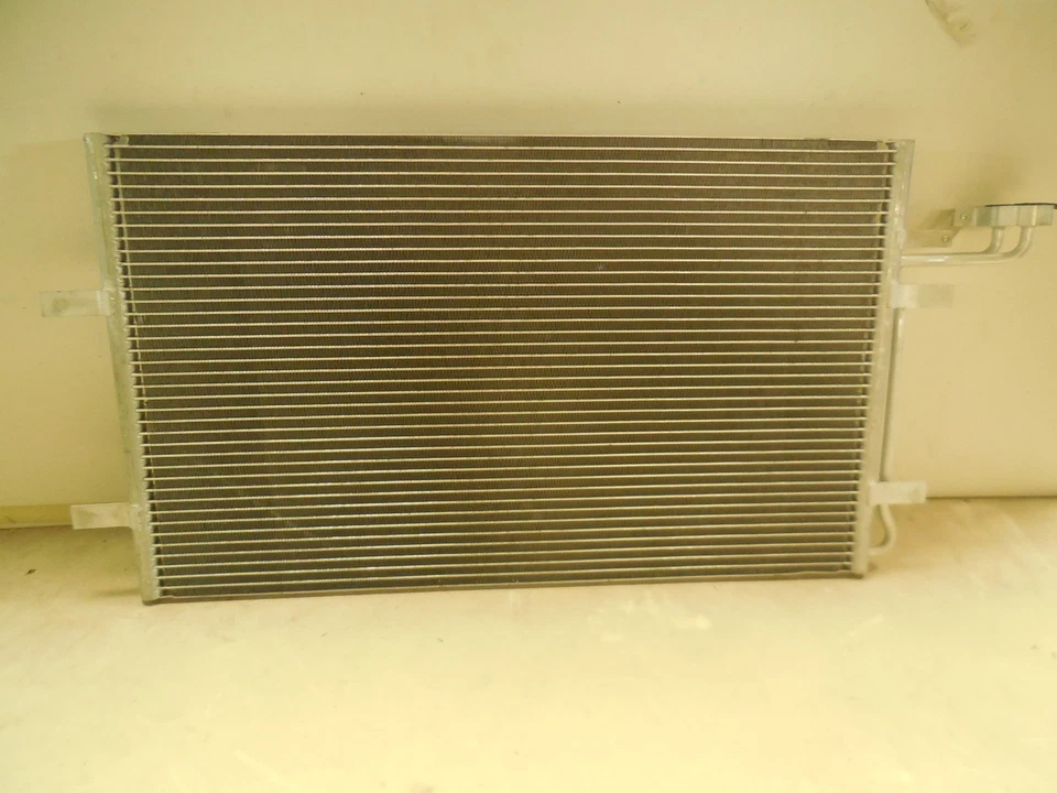 VOLVO C30 C70 V50 S40 2004-2007 MODELOS AIRE ACONDICIONADO A.C. CONDENSADOR COMPROBAR 31356002 Foto 1 de 1