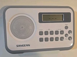 Sangean PR-D18 AM/FM/Tragbares Digitalradio getestet funktioniert super! - Bild 1 von 5