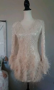 WFFS Mini Vestido Manga Larga Beige Lentejuelas Con Avestruz? Plumas Talla Mediana - Imagen 1 de 16