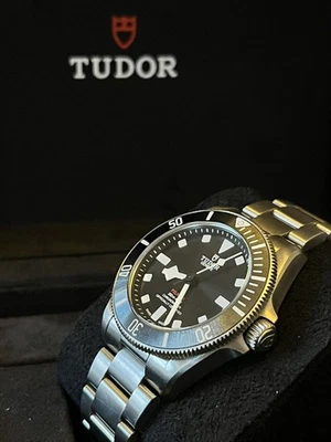 2024 ☑️ Juego completo de caja y papeles Tudor Pelagos esfera negra 39 mm titanio M25407N Foto 1 de 4